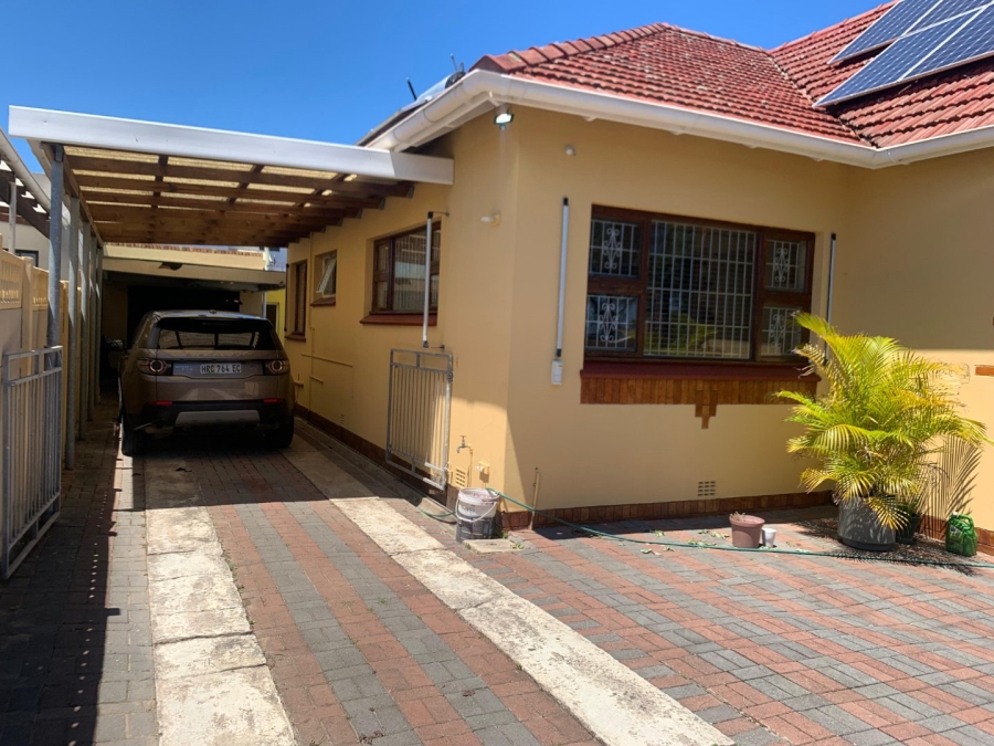5 Bedroom Property for Sale in Baysville Eastern Cape